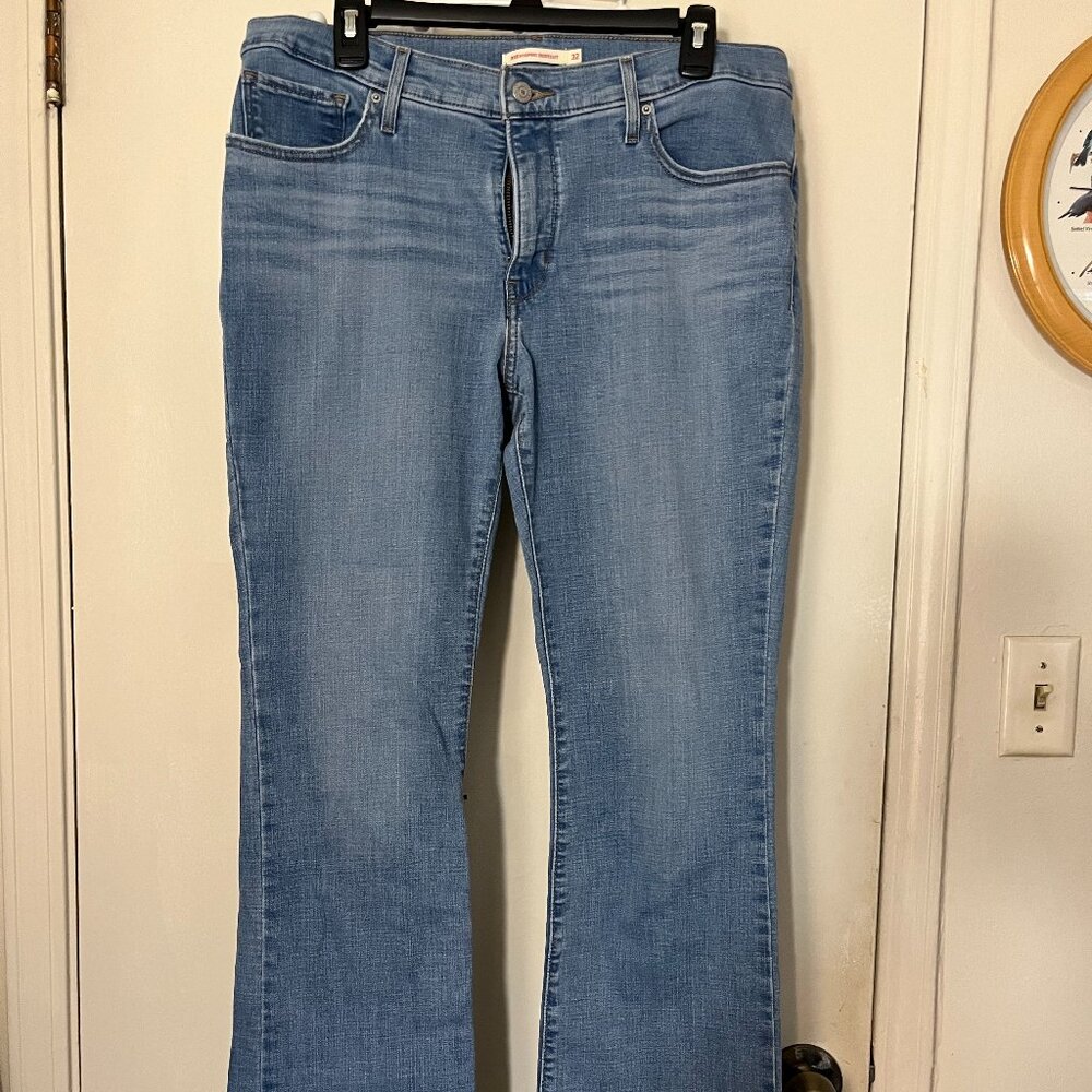 Levi's 315 Shaping Bootcut Jeans Womens Size 32W NWOT